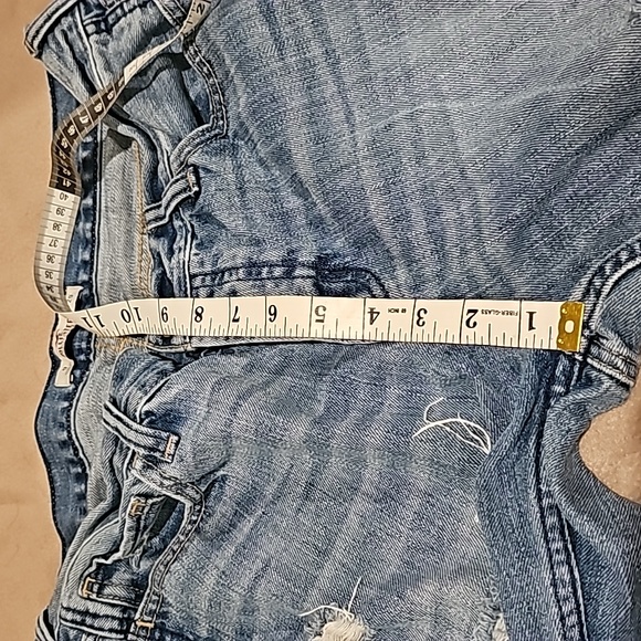 AWRS8ME HOLLISTER DISTRESSED MID RISE BUTTON FLY MOM JEANS - Picture 8 of 11